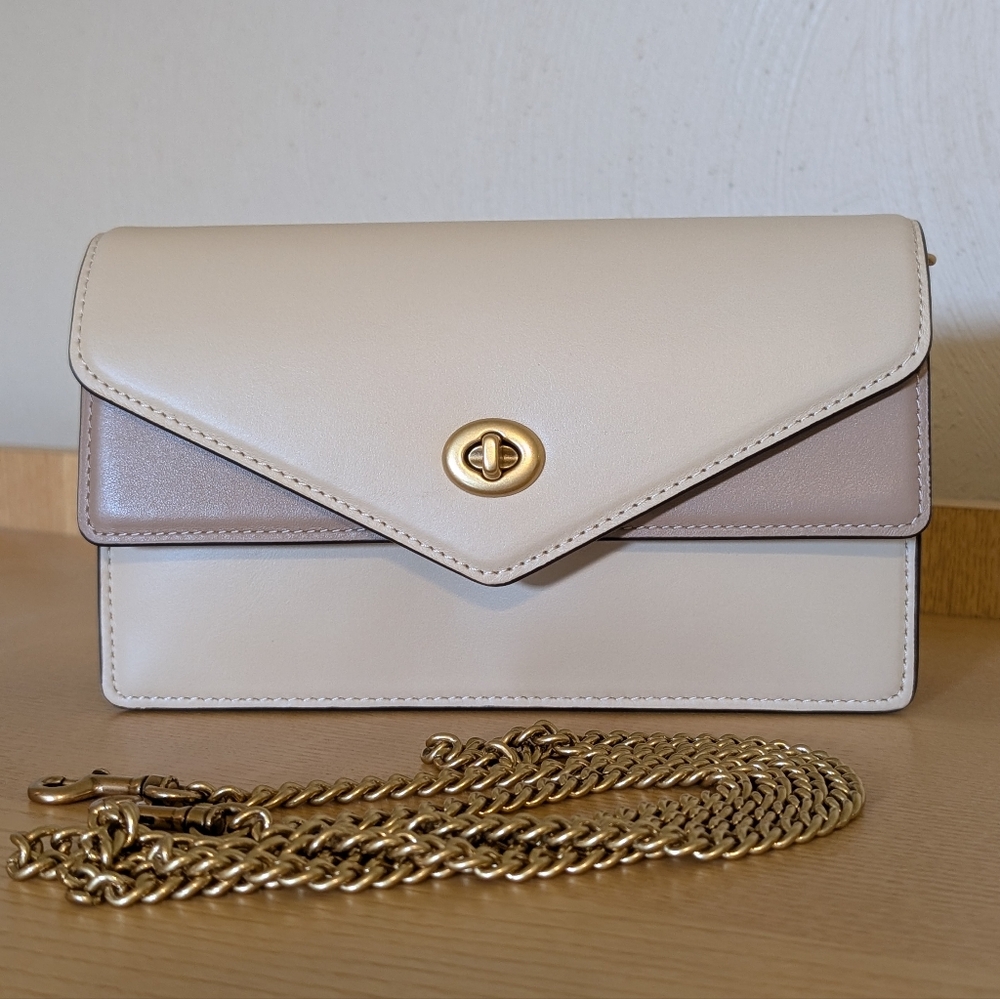 Coach Aster Turnlock Crossbody Woc